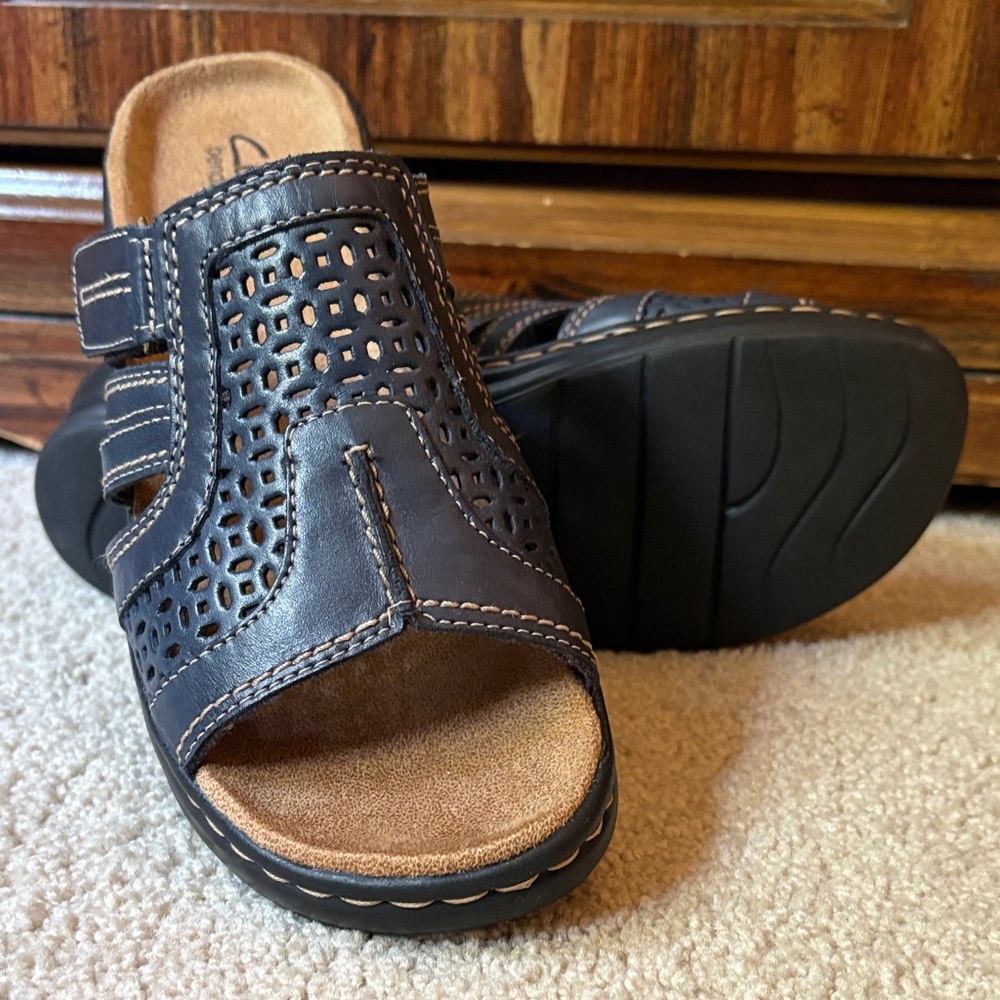 Clarks Women's Navy Leather Sandals